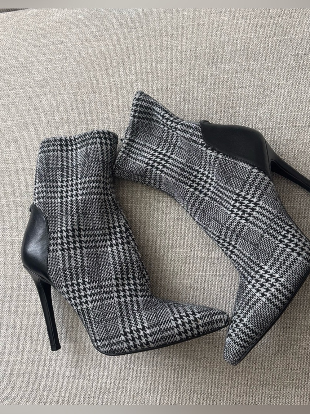 GUESS Plaid Pointed Toe Stiletto Ankle Booties